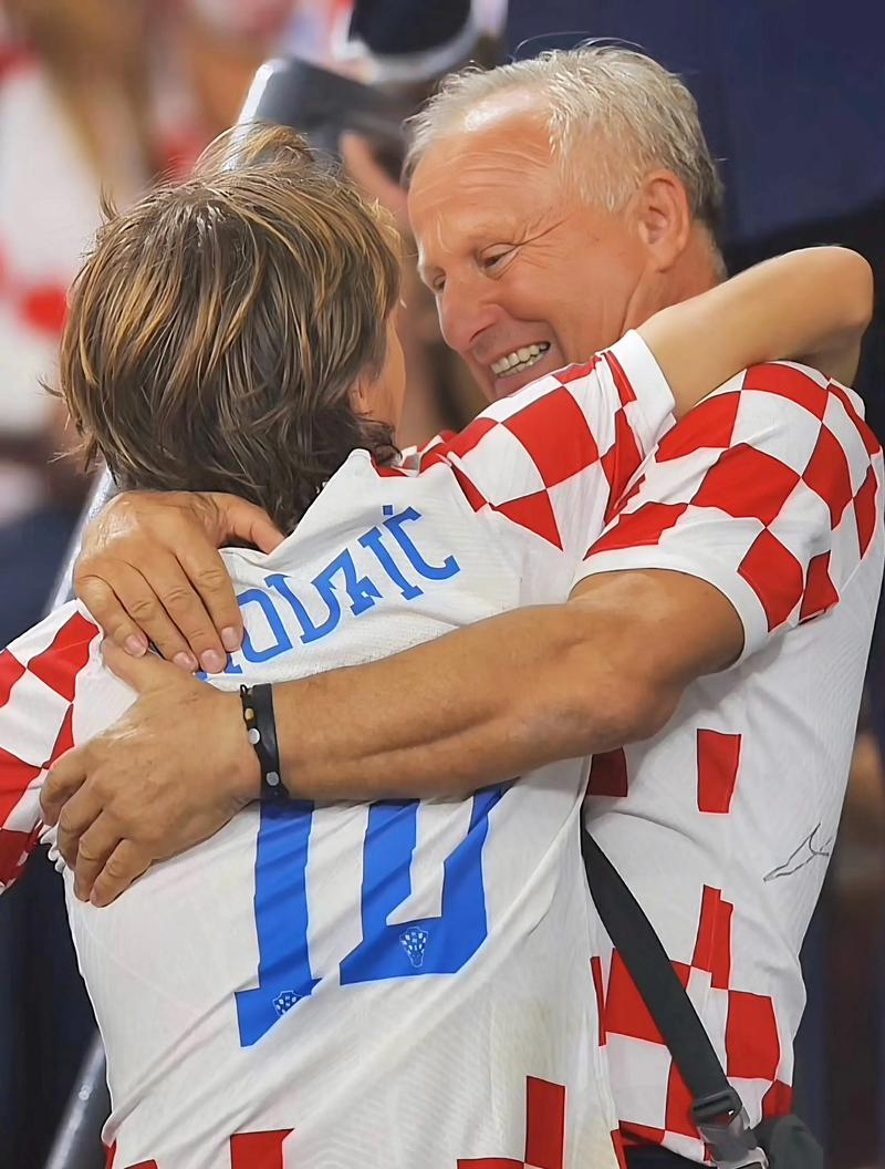 西媒：梅西下榻酒店距诺坎普仅1分钟车程