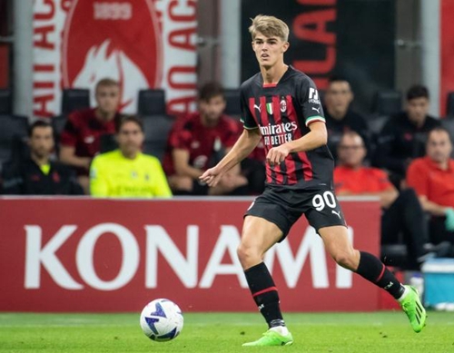 他在场上的 他在场上的